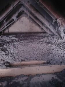Cellulóz tetőszigetelés, hőszigetelés Bicske